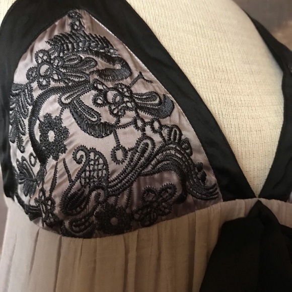 Gorgeous Maxi Dress - Picture 3 of 8